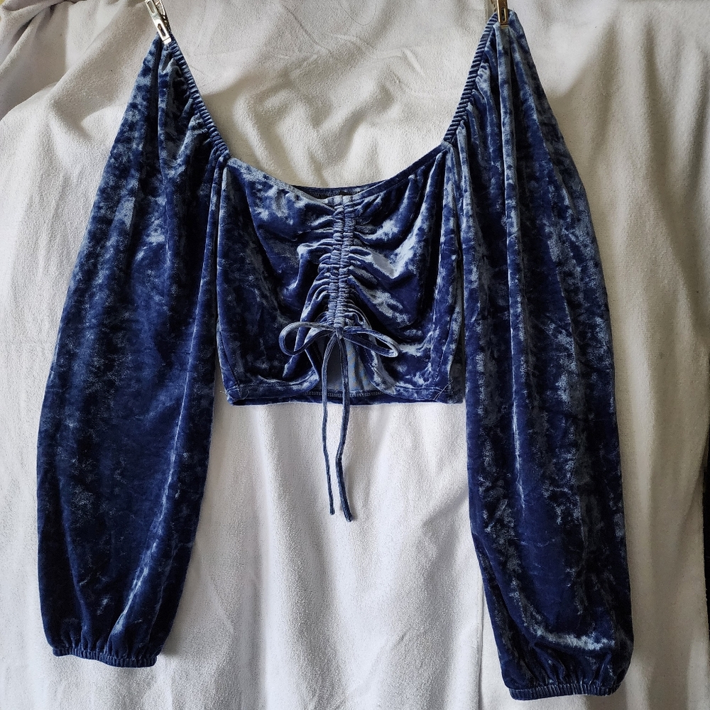 π Blue Velvet Bell Sleeve Top - Picture 3 of 6